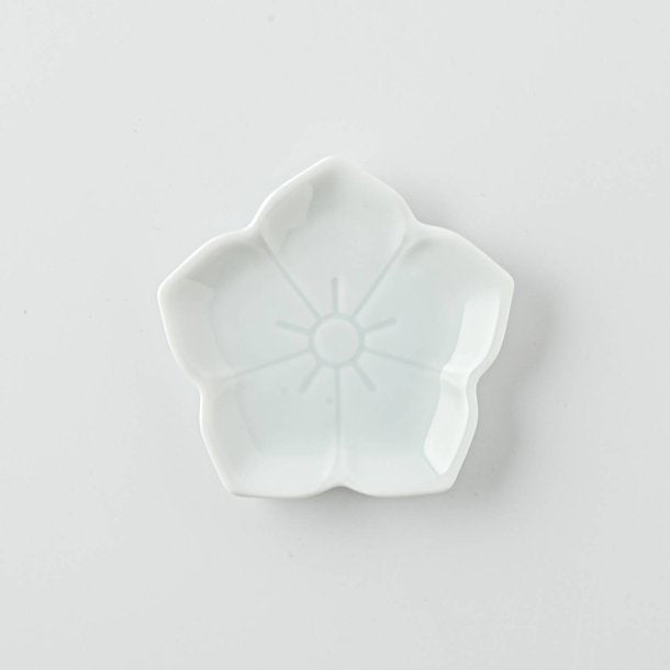 【預訂】日本製 花形線刻豆皿