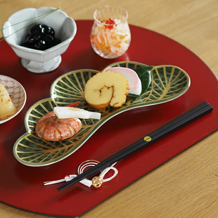 【預訂】日本製 幸樂窯松葉形前菜皿