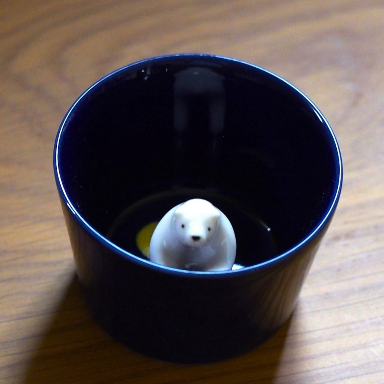 【預訂】日本樂土 月影白熊青瓷清酒杯