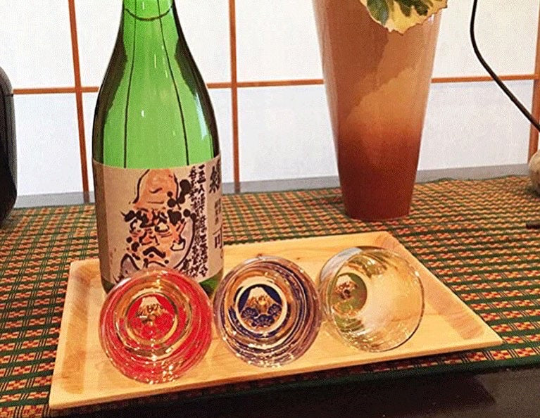 【預訂】日本製 富士松竹梅三見招福清酒杯