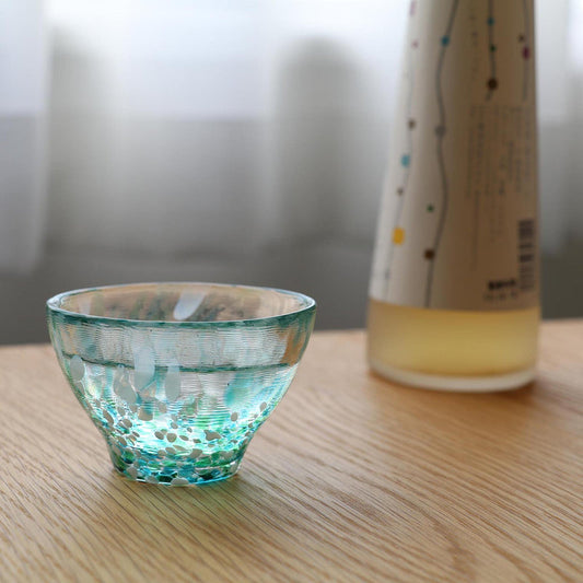 【預訂】日本製 津輕 幻彩綠清酒杯